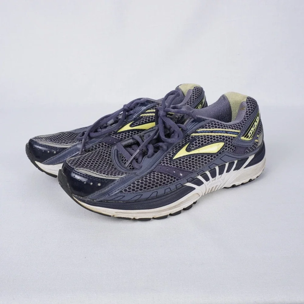 Brooks Dyad 7 Y2K Retro Black Silver Running Shoes 1101211D172 Mens Size 8 Med B